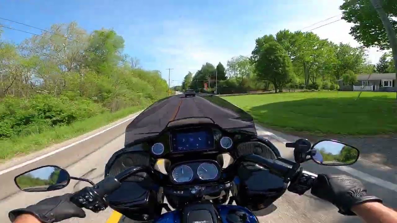2022 Reef Blue Harley Davidson Road Glide Special M8 114 Stock Pipes Engine Sound Only