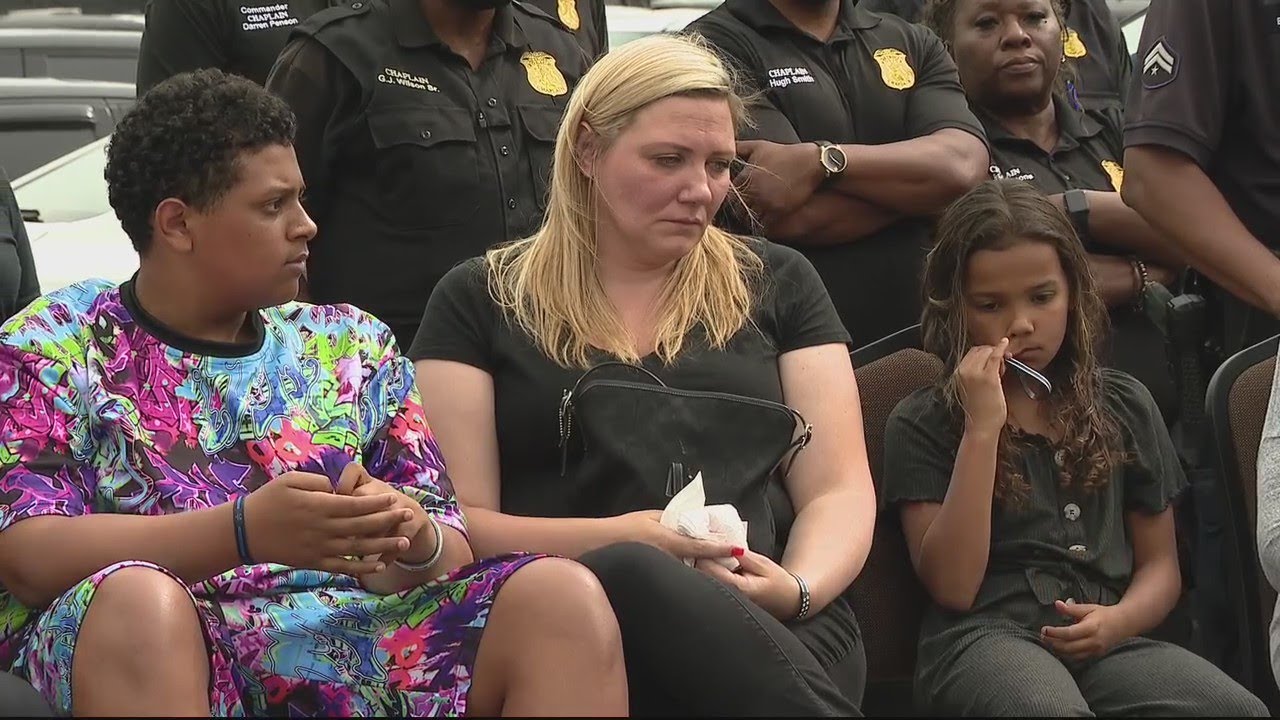 Prayer vigil for murdered Detroit police officer draws more than 100 people