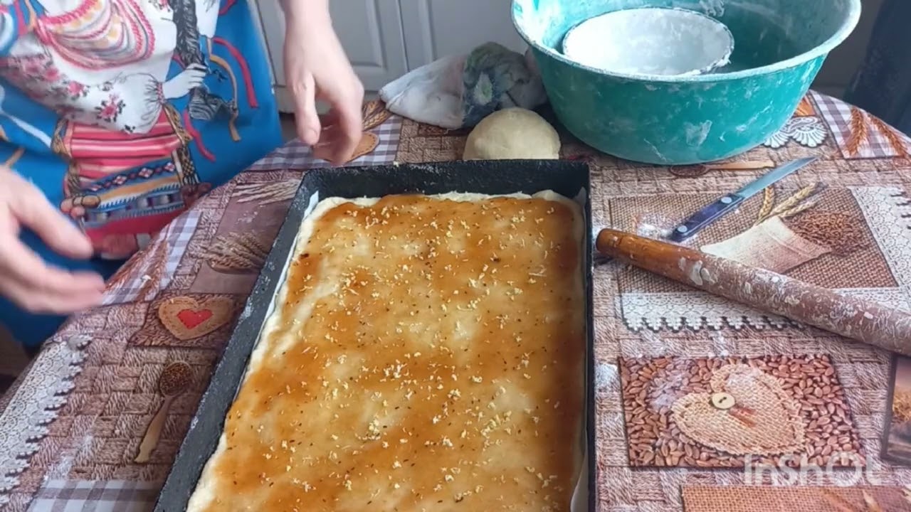 Спекла смачні БАТОНИ І ПИРІГ НА СИРОВАТЦІ