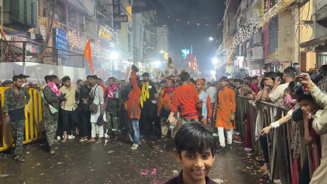 Mahakaleswar chawadi ✨god on road 🫣