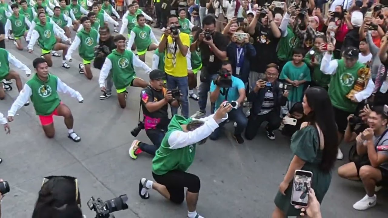 a twist on the plot of Dinagyang pamukaw event.  a wedding proposal that is. #viralweddingproposal