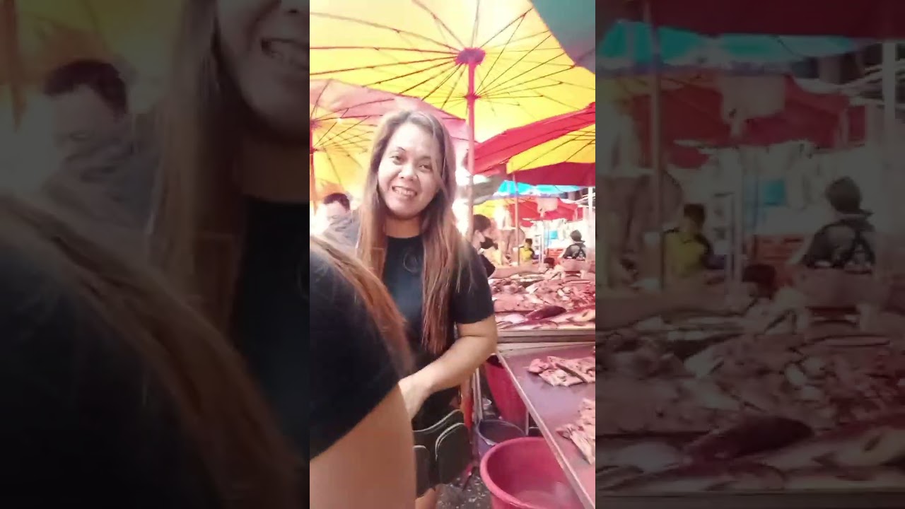 Khlong toi wet market 