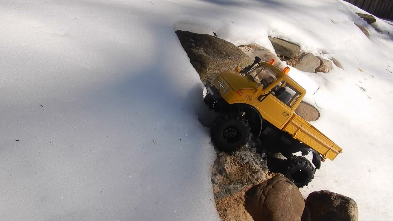JORC260209 FCX24 Unimog Icy Snow Trial