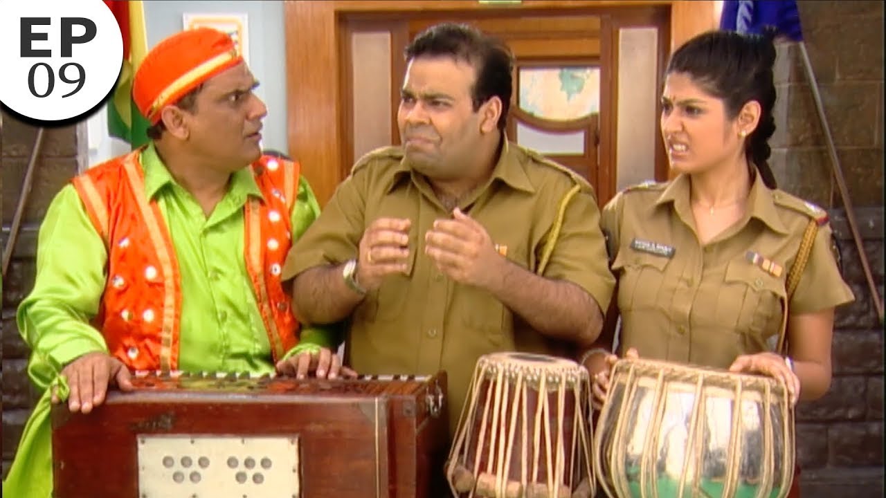 पुलिस की नौकरी छोड़कर गोपी कोठे पर तबला बजाने चला | F.I.R | Comedy Chowki