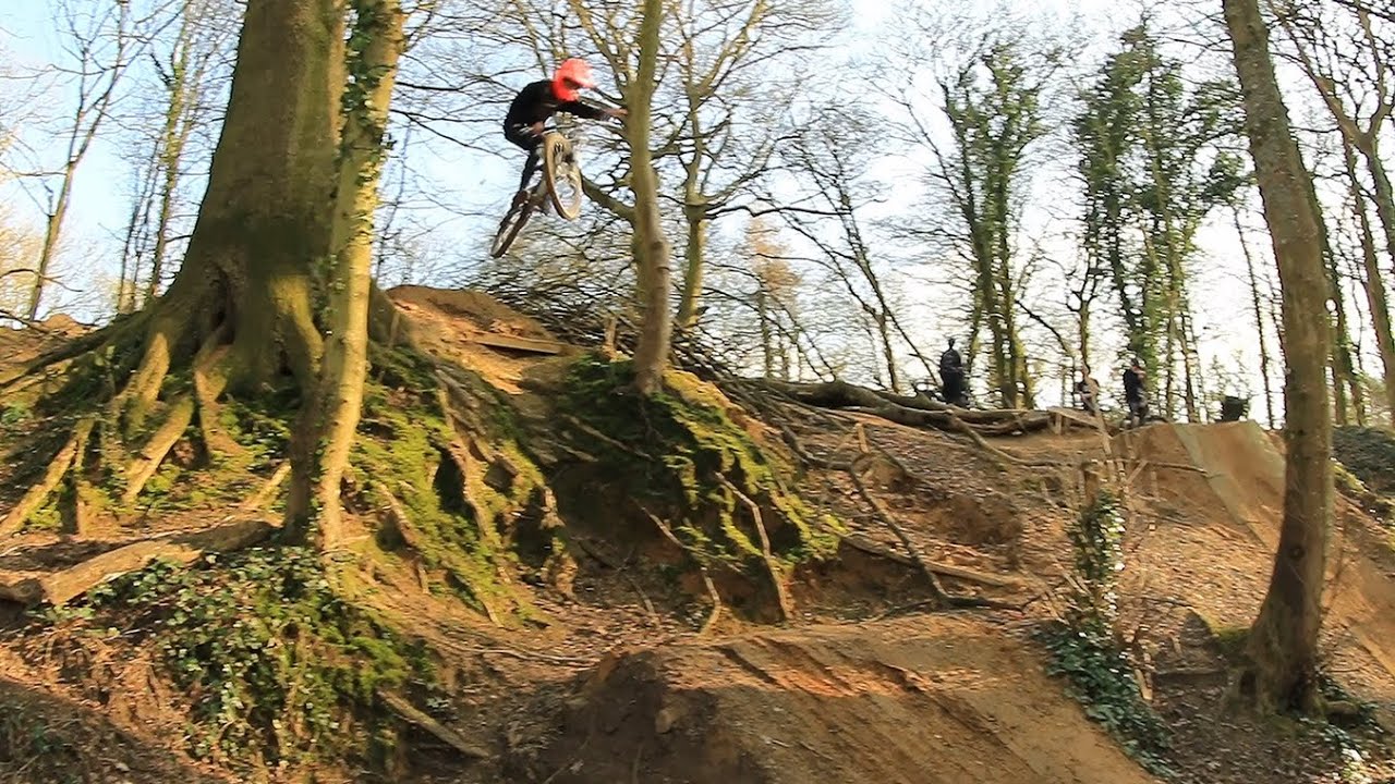 BIG CRASH, BIG NO HANDERS, BIG DROPS AT HAMHILL AND THE HOLLOW!