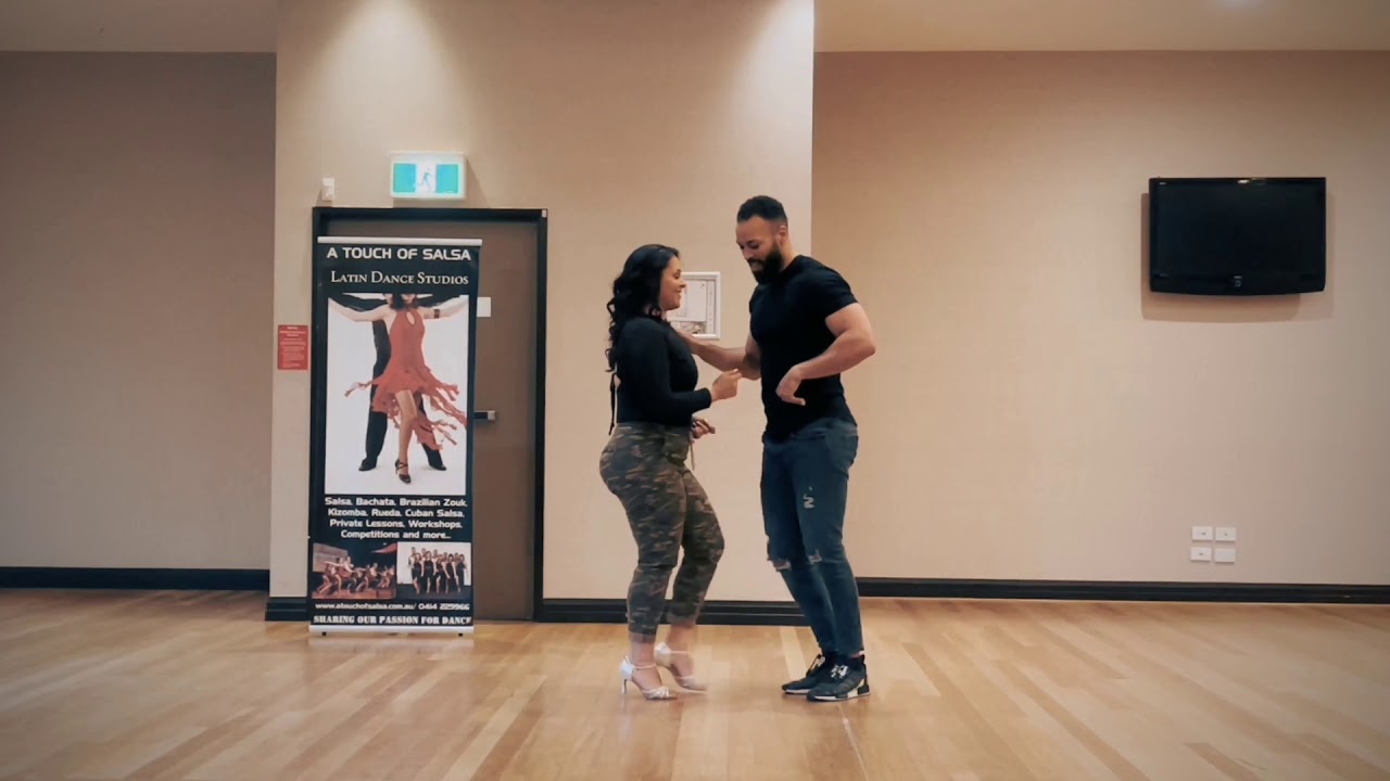 Tayc - N'y penses plus - Kizomba Fusion Demo Chris & Amanda