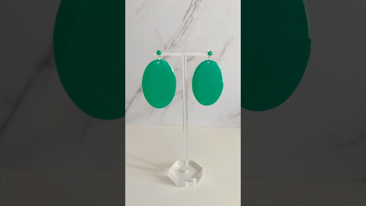 Momo Ayase (DANDADAN) Inspired earrings. ✨ #handmadejewelry #polymerclay #momoayase #dandadan
