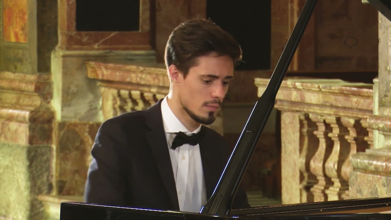 CARTER LARSEN -  Story of Glory Op. 126 played by Andrea Pillon