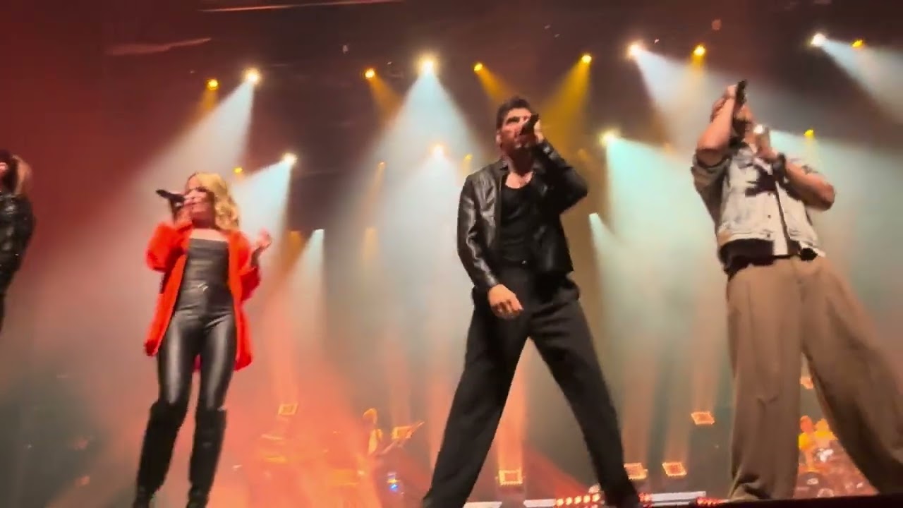 Les Comédies Musicales Le Best Of - I’ll Be There For You / Backtage Romance - Ouverture De Show ✨