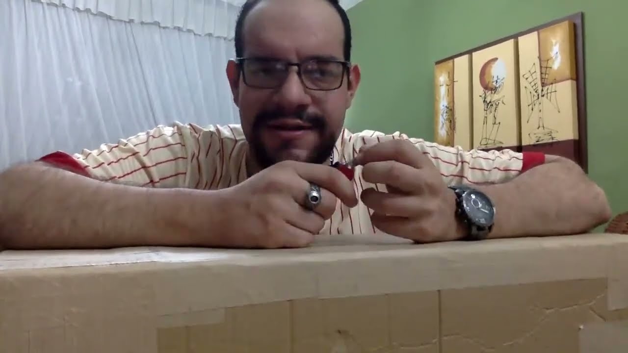 Unboxing Flight Victoria Tenor EQ-A