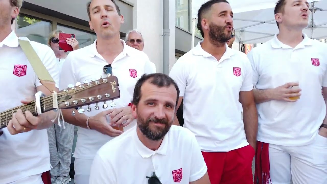 Xorrotxak (Xiberotarrak) du groupe  Txintxilak -  Baiona 2025 Coffee Muxu