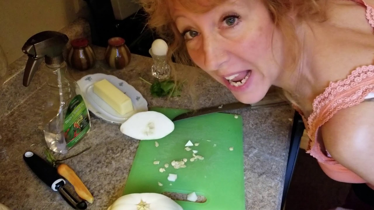 Nana's Kitchen: Patty Pan, Carrots, Egg, Spinach Breakfast