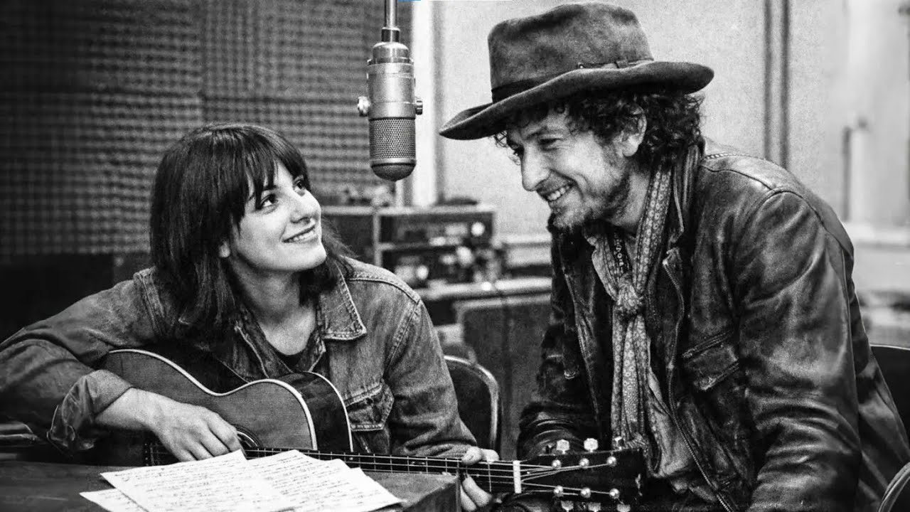 Bob Dylan Found Her Singing to Empty Streets in the Rain – What He Did Next Saved Two Lives