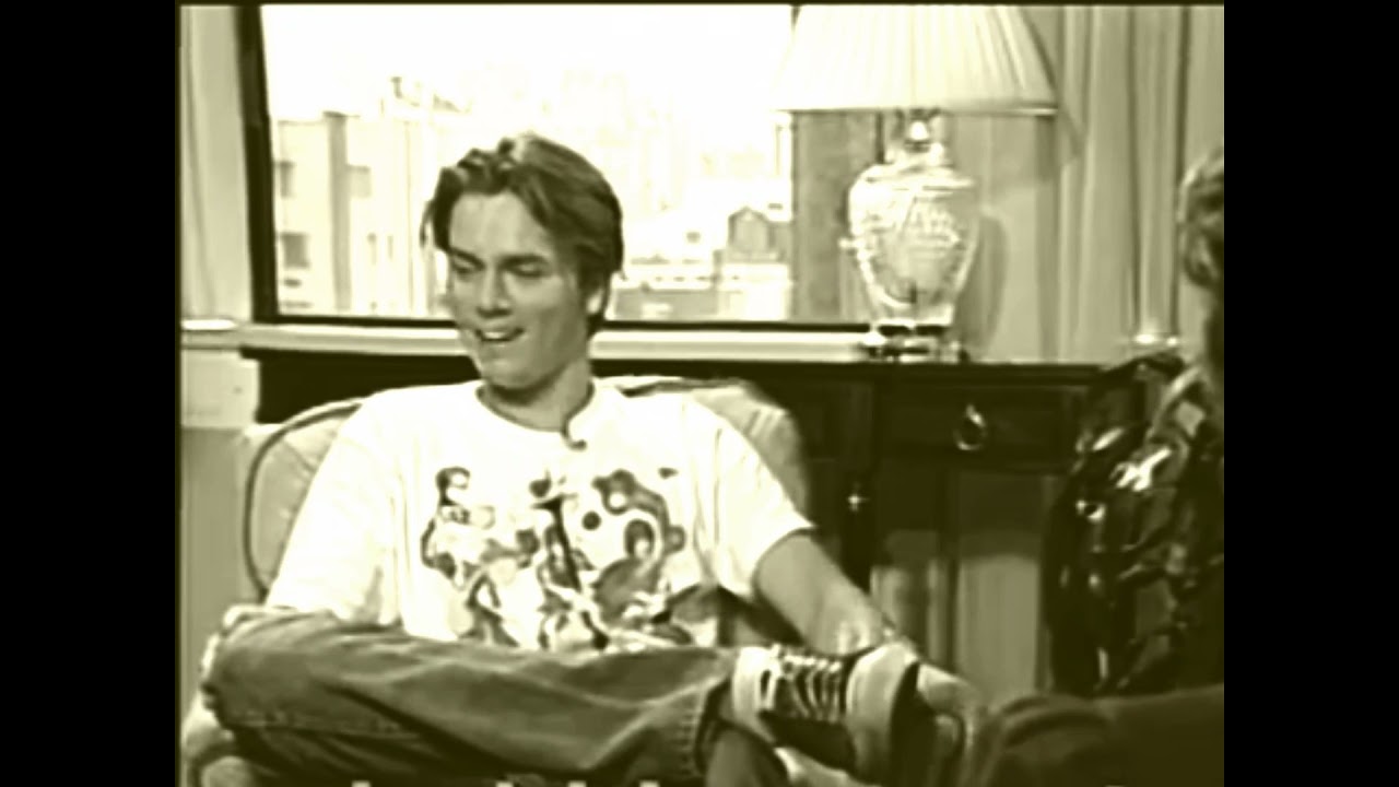 Fade into you - River Phoenix