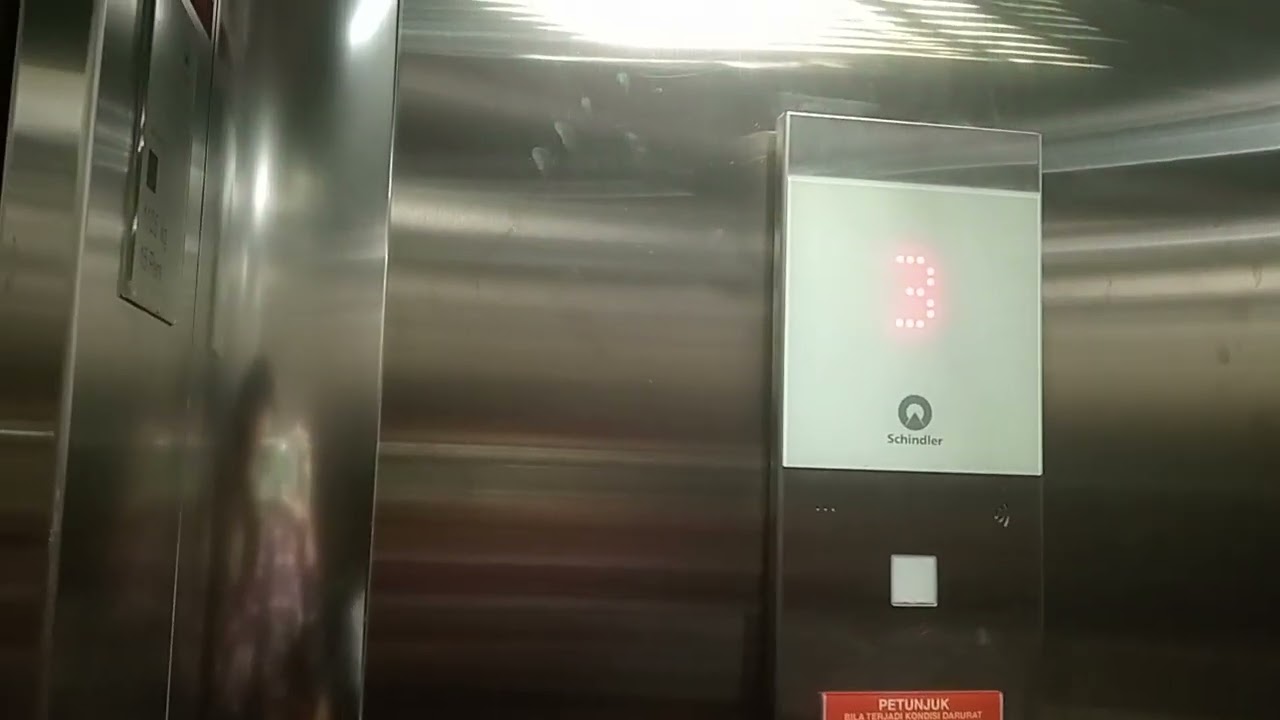 Schindler 5500AP/3300AP Traction elevator at Nagoya hill mall Batam center 