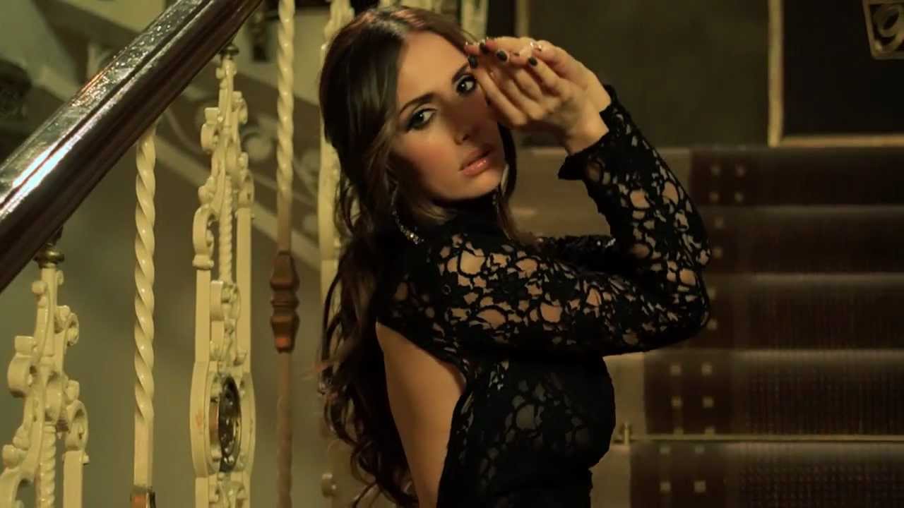 Emina Jahovic i Dzenan Loncarevic - Beograd prica [OFFICIAL HD VIDEO / SPOT]