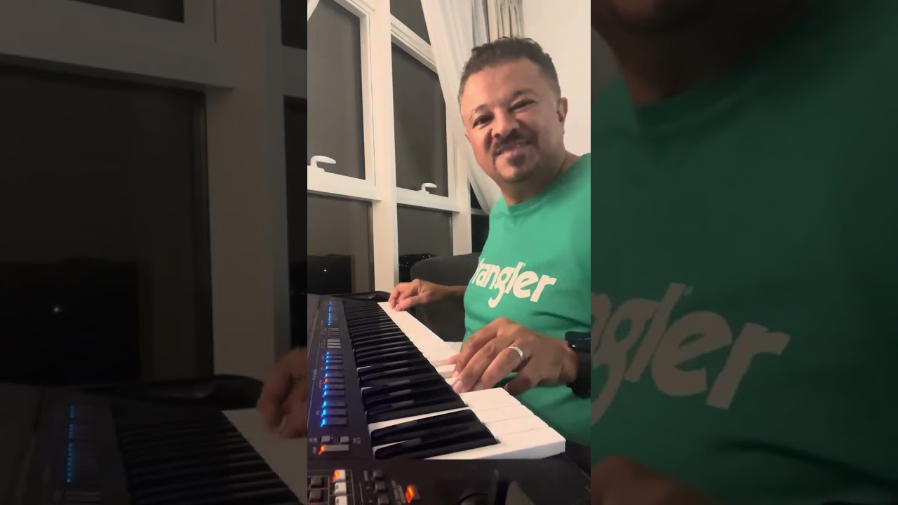 بسم الله .. موسيقى على كيبورد طارق بغدادى
