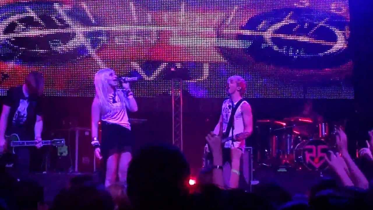 R5 - Pour Some Sugar On Me