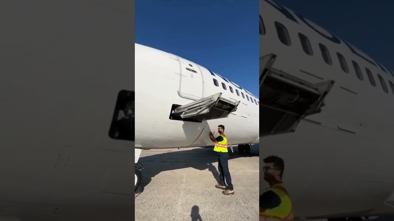 airbus320 new stair type #aviation #exhaustpipe #hoses #air #airbus320 #aircraftcarrier #aircraft