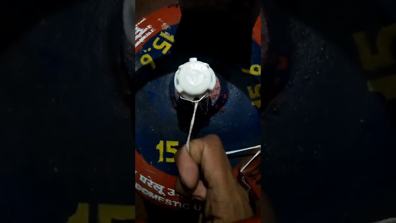 how to open LPG gas cylinder cap easily in just seconds || at home😎