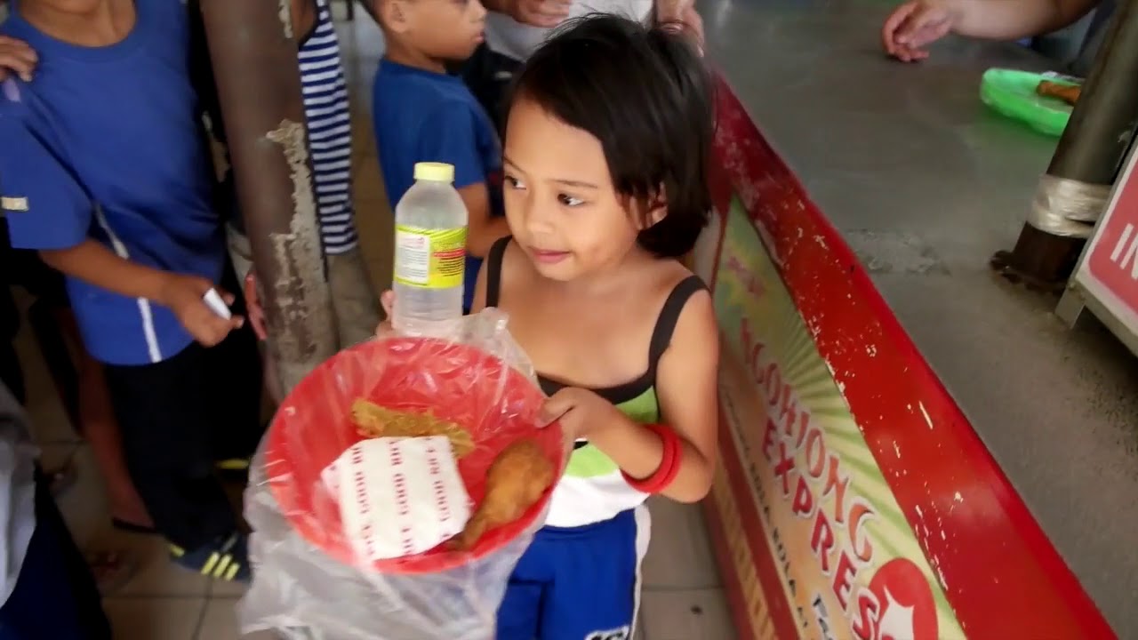 Empassion Philippines Team feeding Homeless Kids