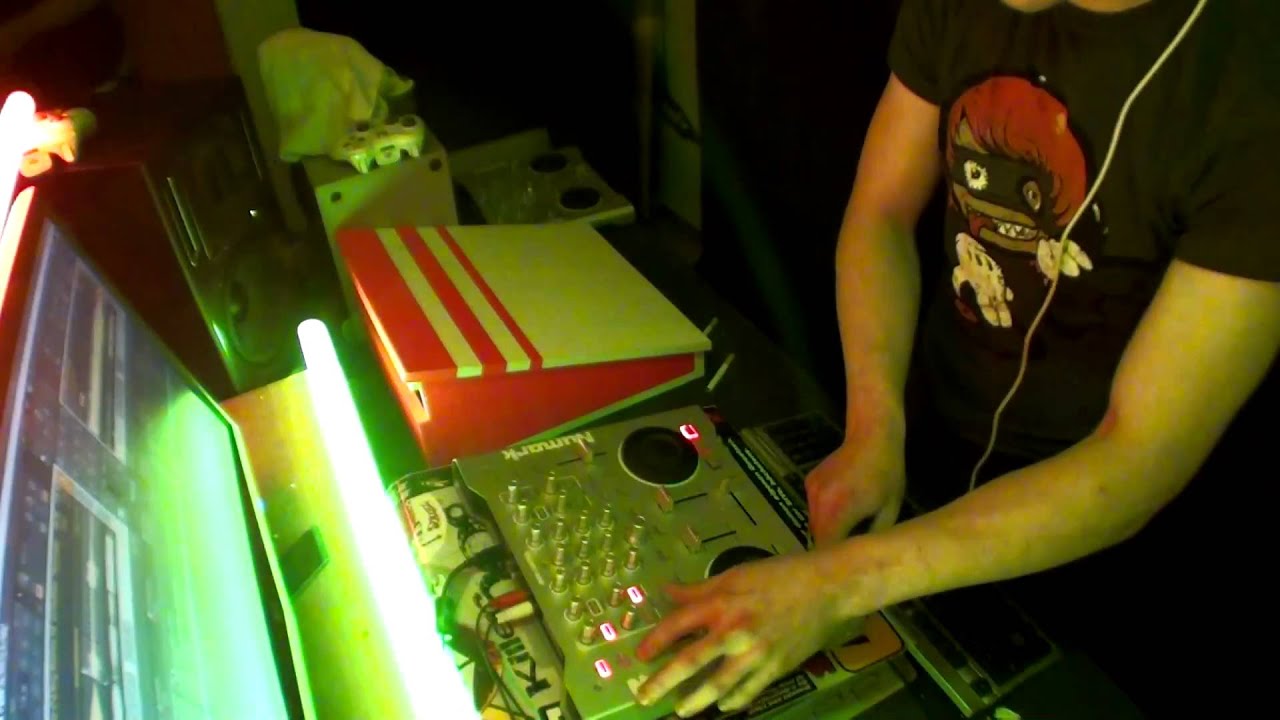 #10 Ahorn - Awesome Hardcore Gabba Mix (HD)