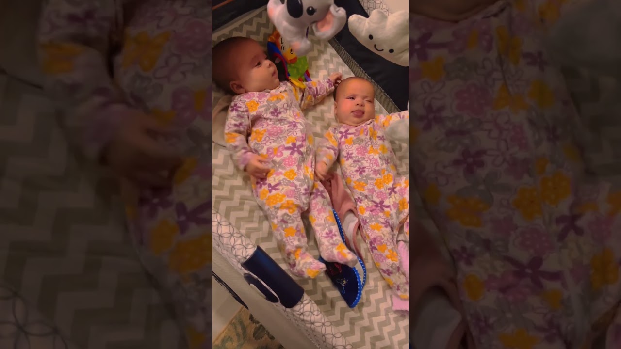 Twin reality! La realidad de hermanas gemelas!! 👶🏻👶🏻🎀🎀