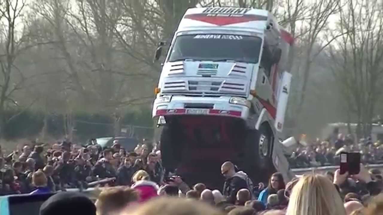 Pecquencourt 2015 camion wheeling salon de la moto 2.
