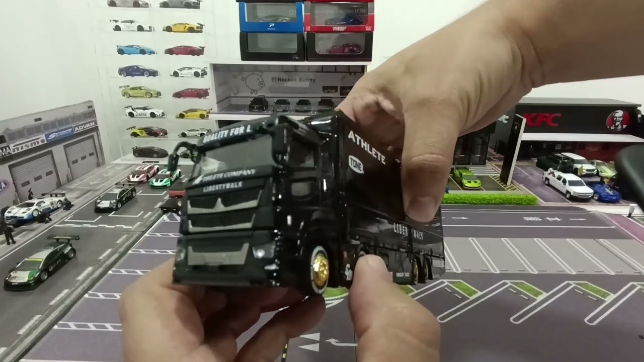Revisión camión Mitsubishi Fuso super great lbwk escala 1/64 GCD