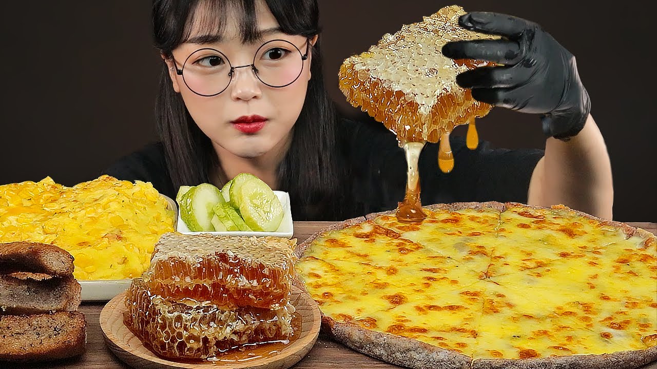 АСМР ЕДА МЕДОВЫЕ СОТЫ & ПИЦЦА🍯🍕| HONEYCOMB & GORGONZOLA PIZZA MUKBANG