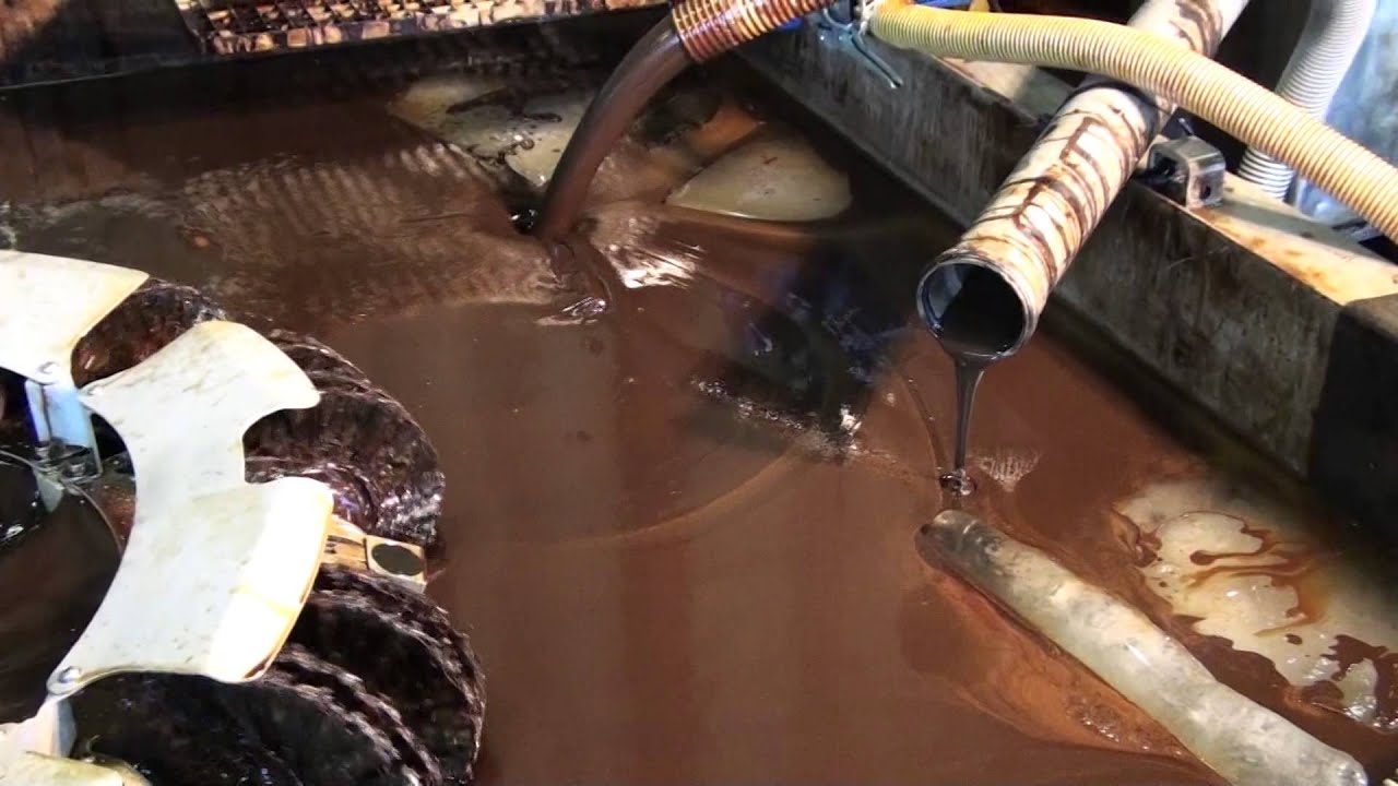 3   Helix Oil Skimmer   oil in ice