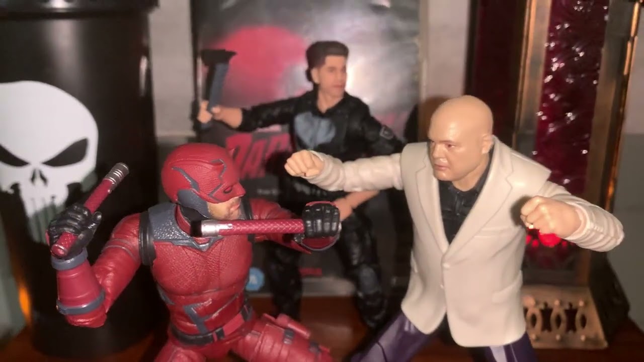 Daredevil, Hells kitchen posing review ￼…