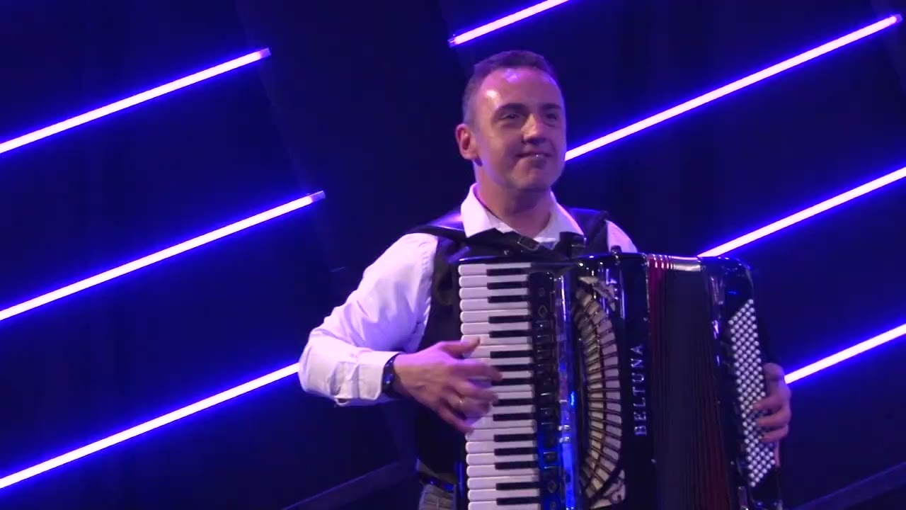 Jovica i Grupa Molika - Mnogu e tesko verno da ljubis (Art Studio Production Live TV Show)