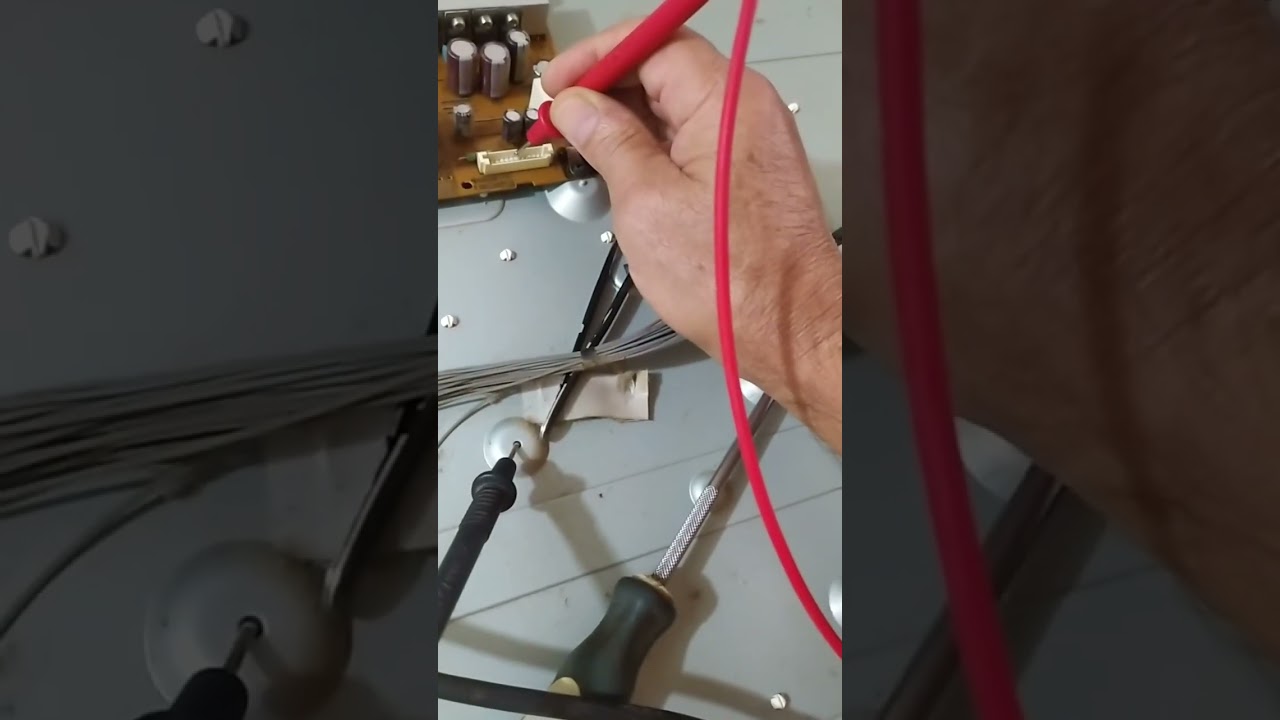 tv LG 42ld460 inoperante defeito na placa principal o componente estava com era o capacitor SMD c459