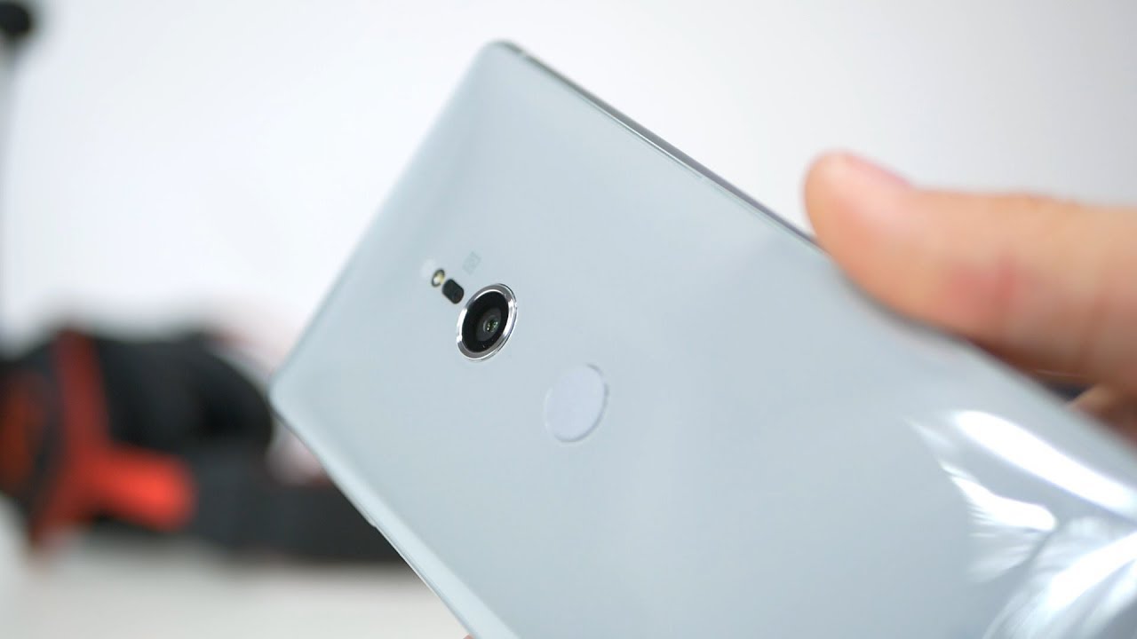 Sony Xperia XZ2 unboxing