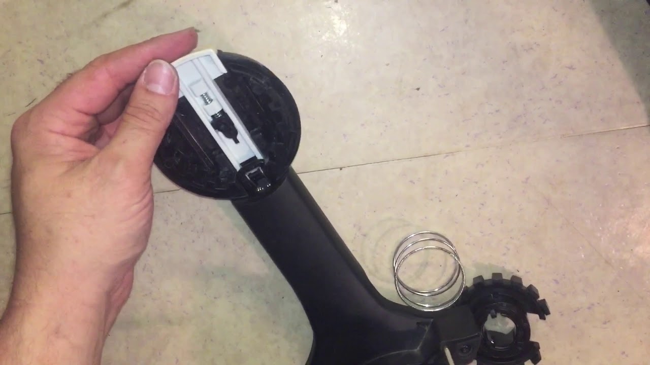 How to Fix a Faulty Locking Mechanism on a Bugaboo Donkey Seat
