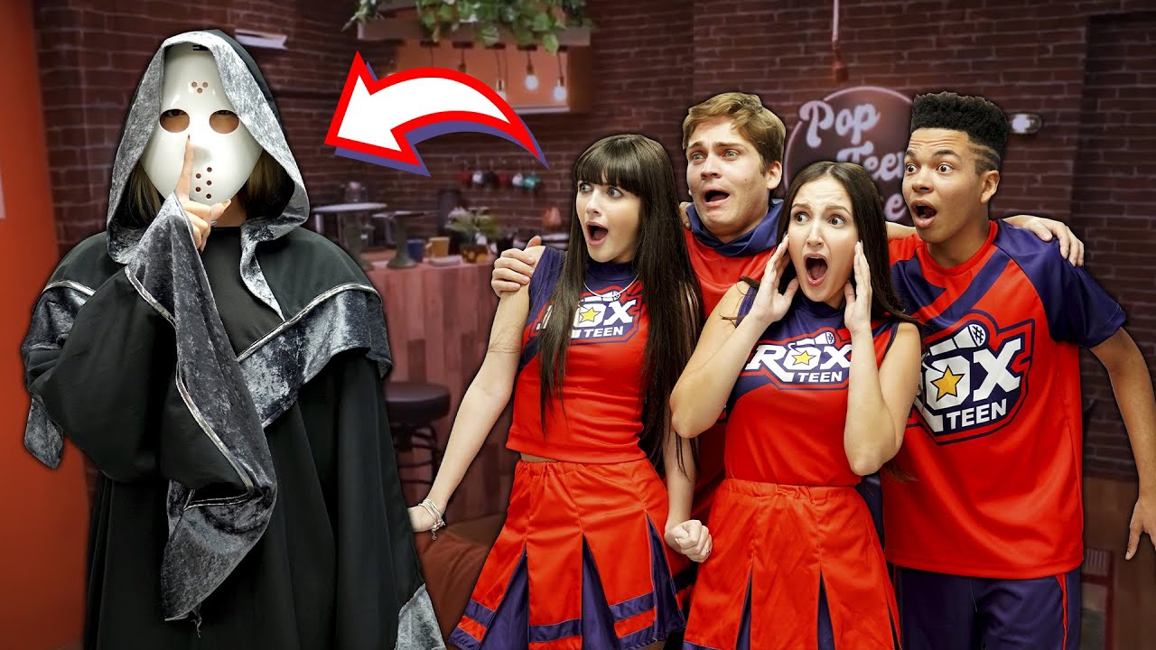 INVADIRAM A ROXTEEN!!! (Ficamos sozinhos) Trollagem épica!!!