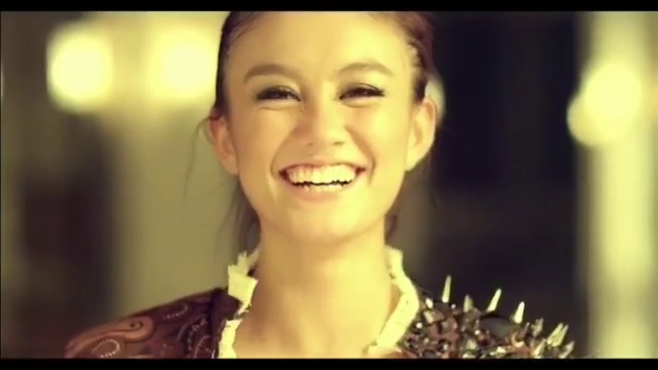 AGNES MONICA  - MUDA (Music Video)