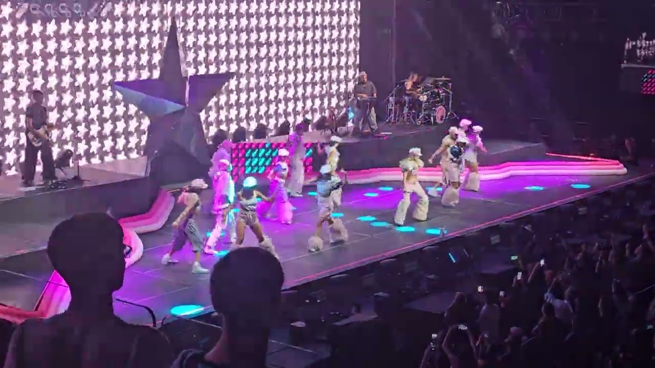 Emilia - Exclusive / Facts mp3 tour