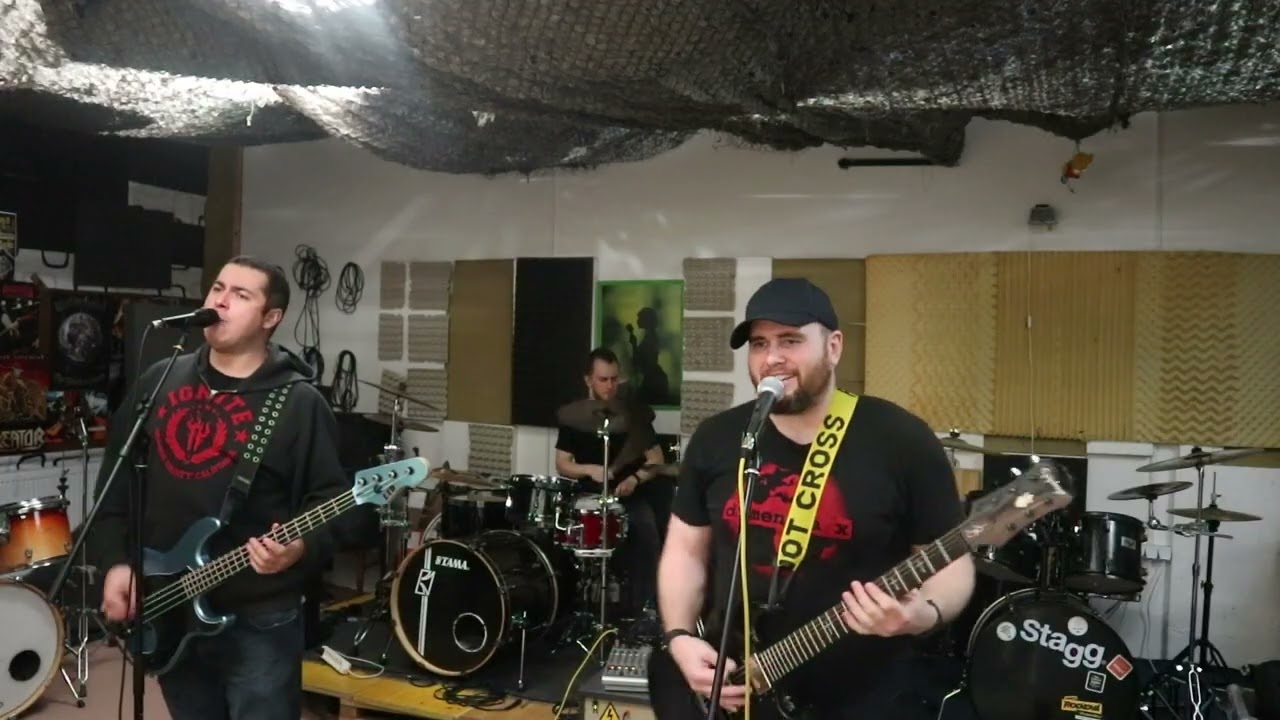 Fire Your Boss - Candidato (Almost Official Video)