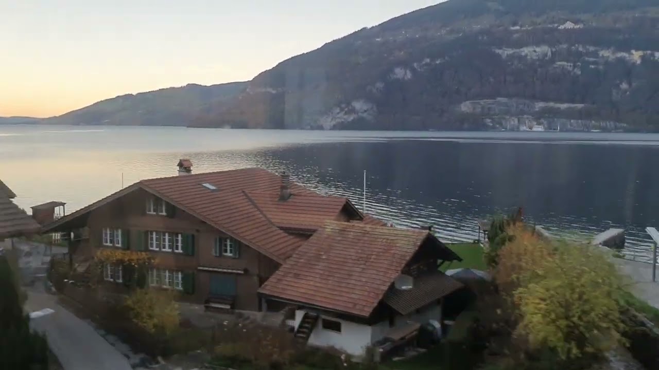 Am Thunersee entlang von Interlaken West nach Spiez