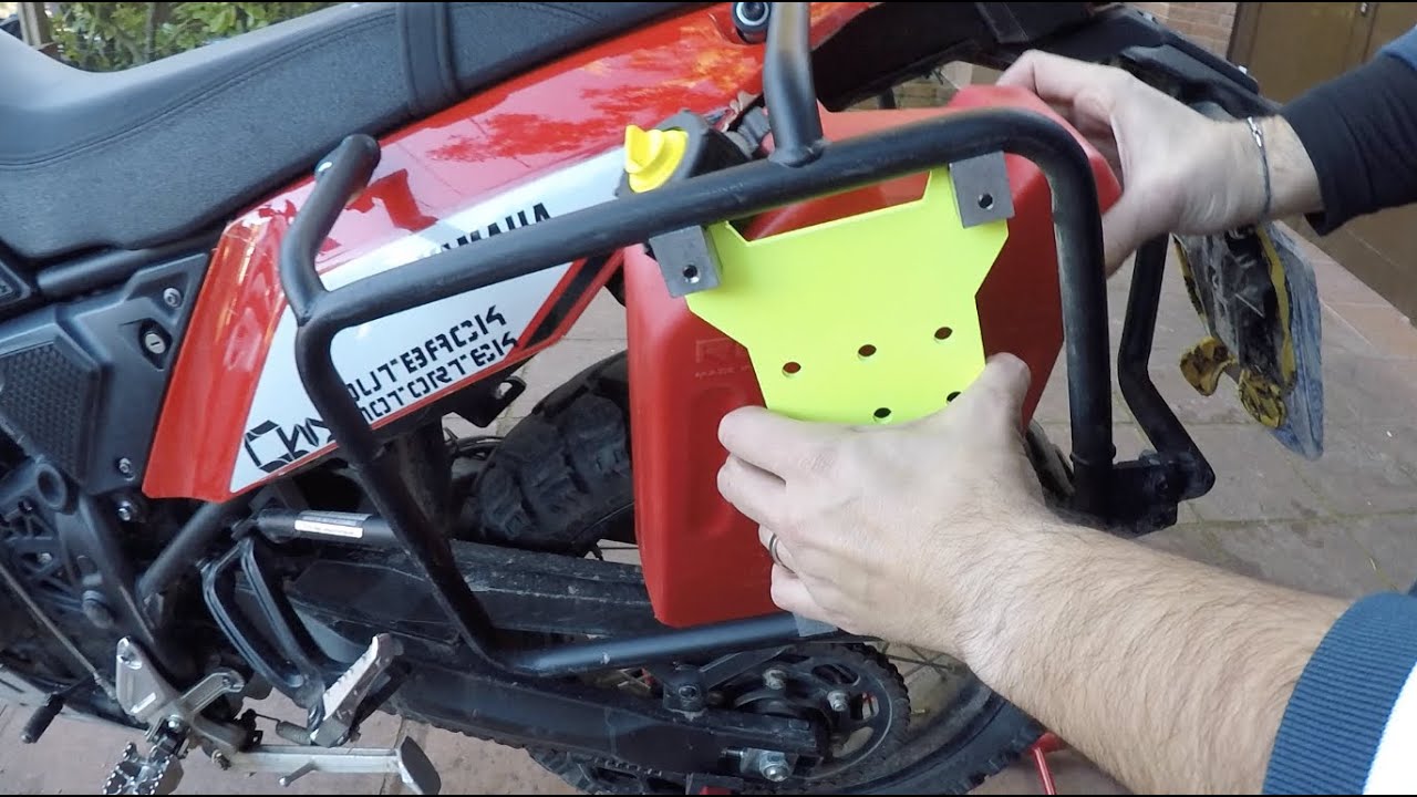 TENERE 700 - MOSKO BACKCOUNTRY 35L PANNIER KIT y ROTOPAX 1G en soporte OUTBACK MOTORTEK  - ESPAÑOL