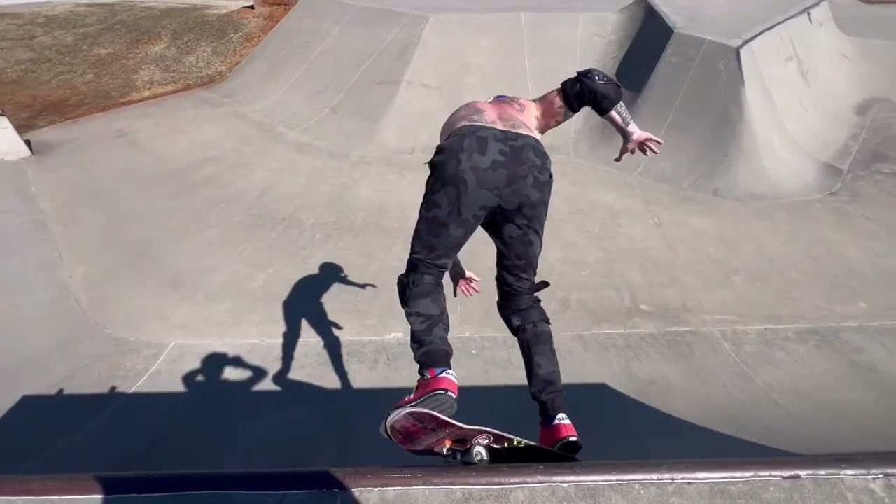 Skateboarding 
