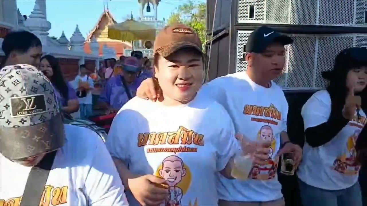 แห่นาคมิก ทีมงานเชวงศิลป์ พัทยา