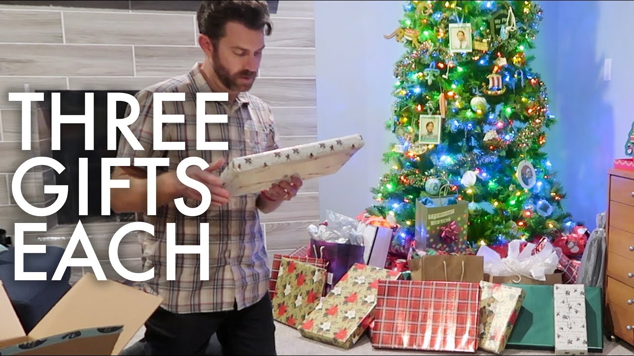 CHRISTMAS EVE FOR A HUGE FAMILY : Adventuring Family of 11