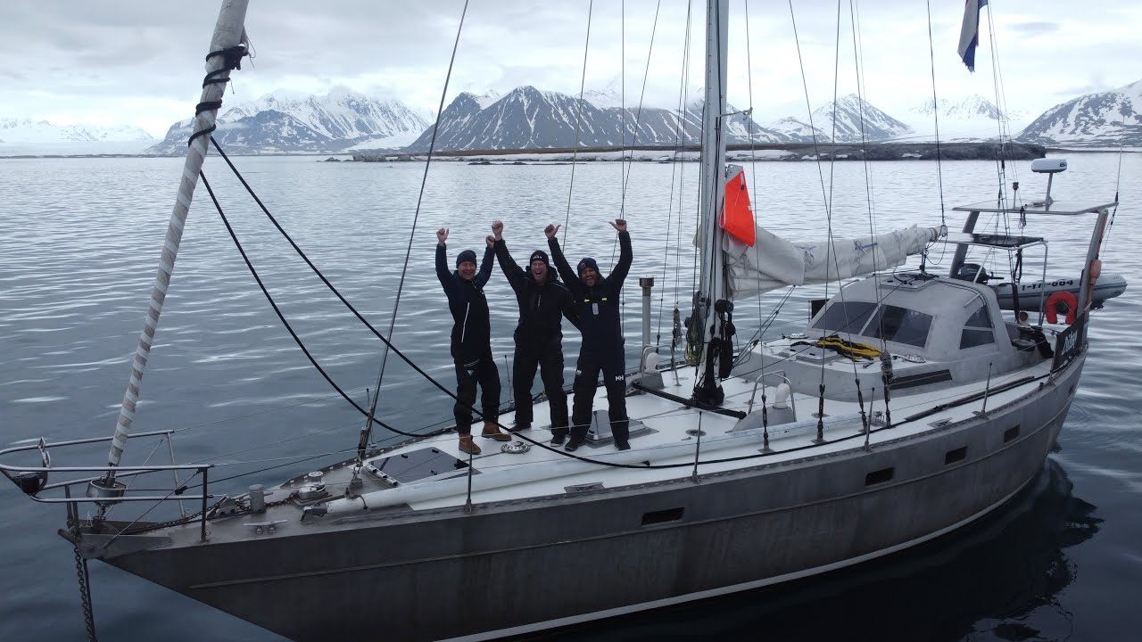 Oversteek over de Barentszzee van Noorwegen naar Spitsbergen - Met de Dixbay ⛵️ naar Spitsbergen 🏔️