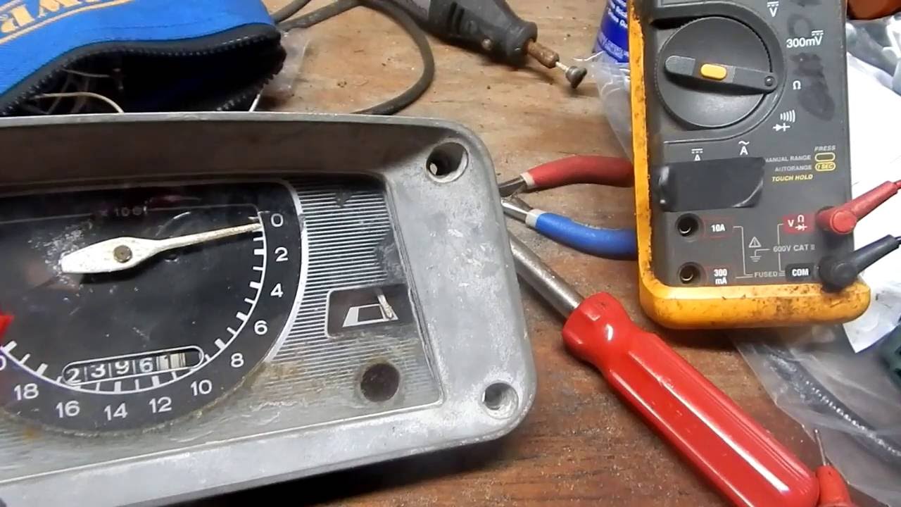 Troubleshoot Temp Indicator on a Ford 2000 Tractor
