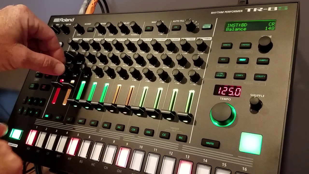 Roland TR-8s tutorial: Assigning an effect per instrument