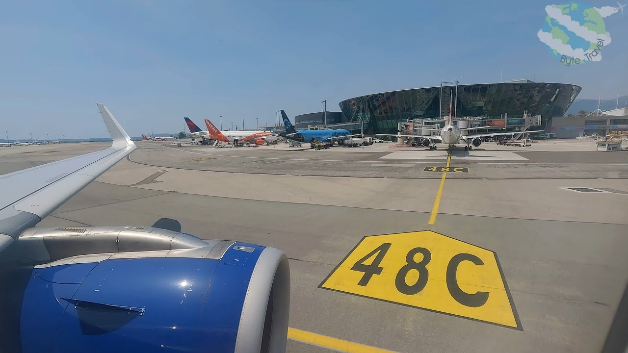 British Airways Airbus A320neo Summer Landing at Nice Cote d'Azur Runway 22R