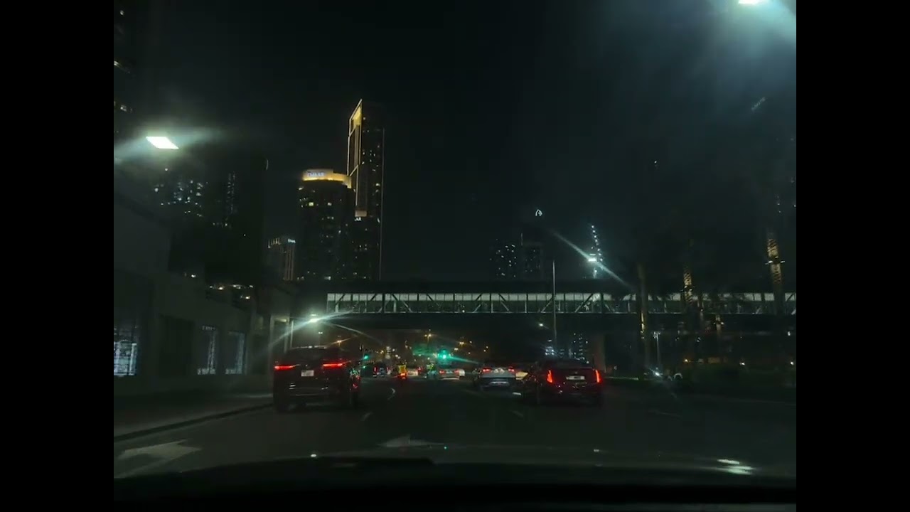 DRIVING IN DUBAI AT NIGHT